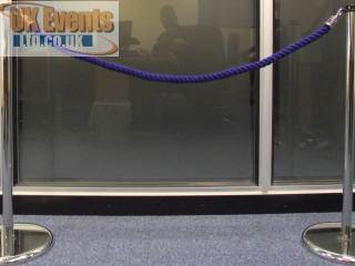 blue ropes and posts(Stanchion)